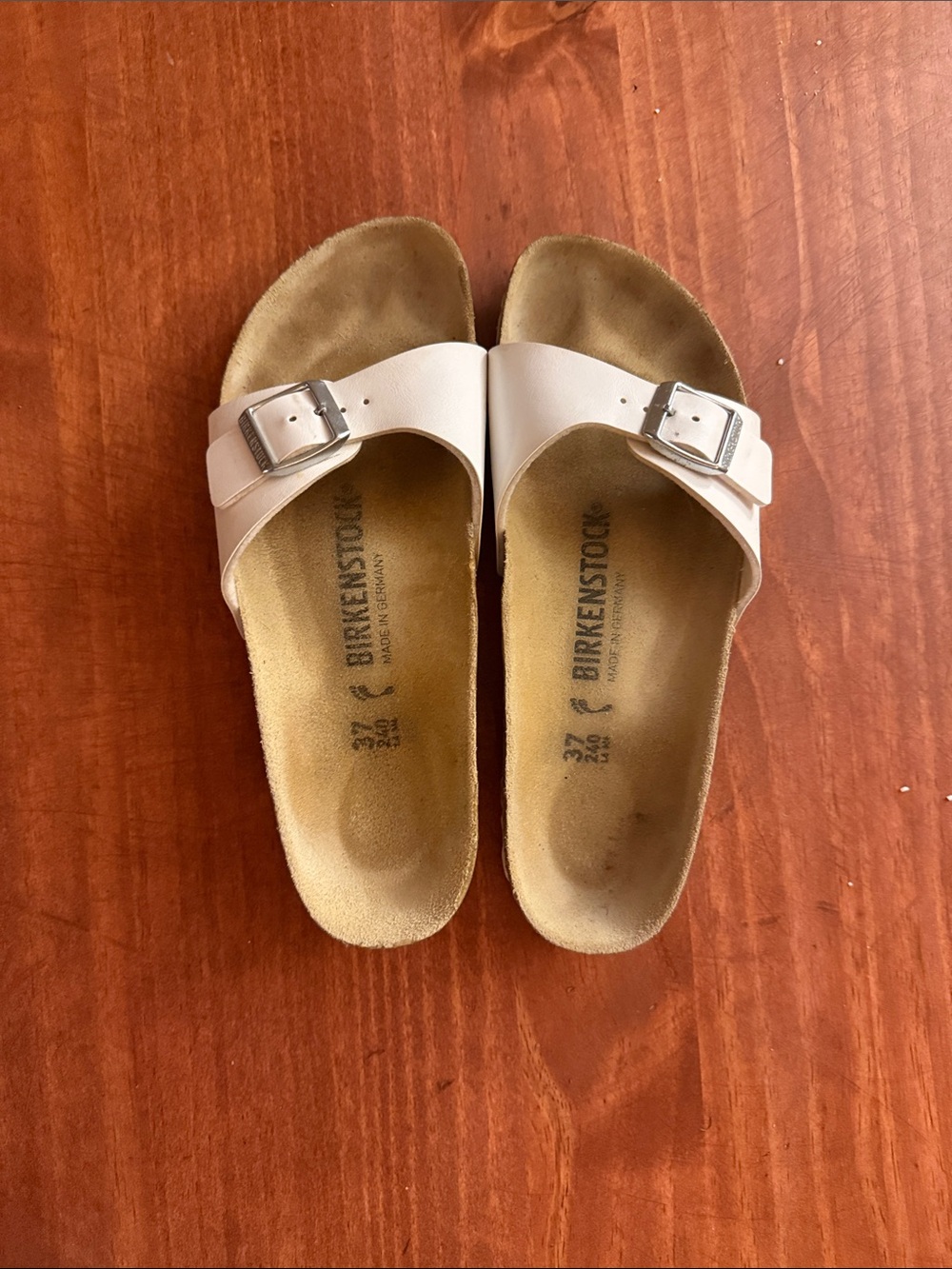 Birkenstock Women’s Single-Band Sandals in White with Silver Buckles Size 37